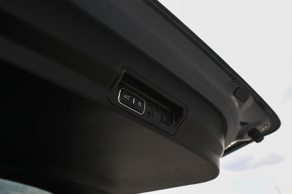 Used 2025 Ford Explorer - photo 20
