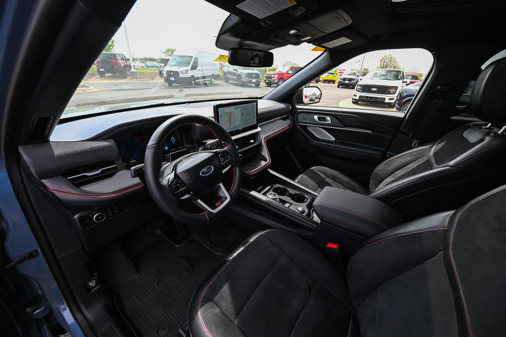 Used 2025 Ford Explorer - photo 21