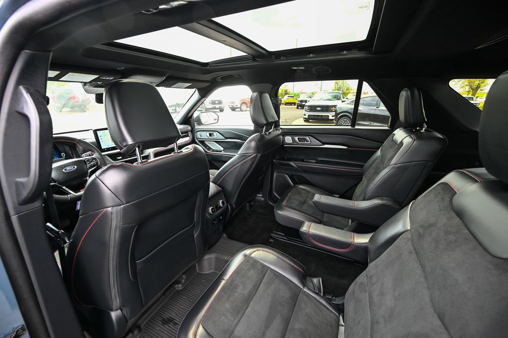 Used 2025 Ford Explorer - photo 25