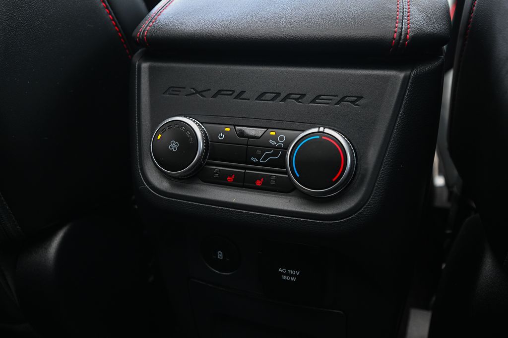 Used 2025 Ford Explorer - photo 34