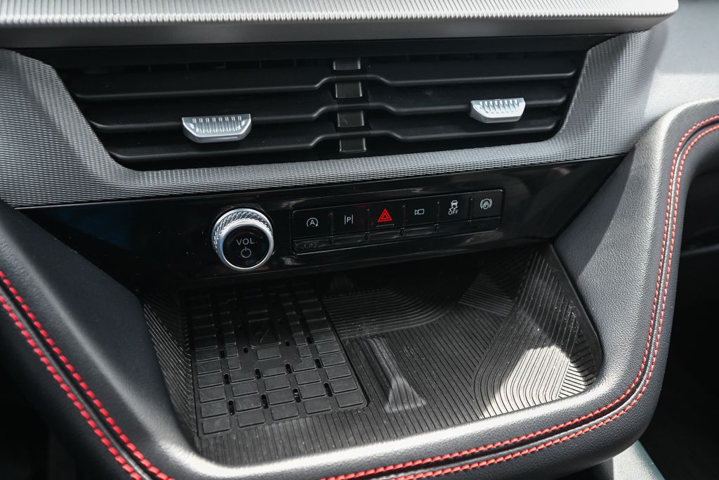 Used 2025 Ford Explorer - photo 40