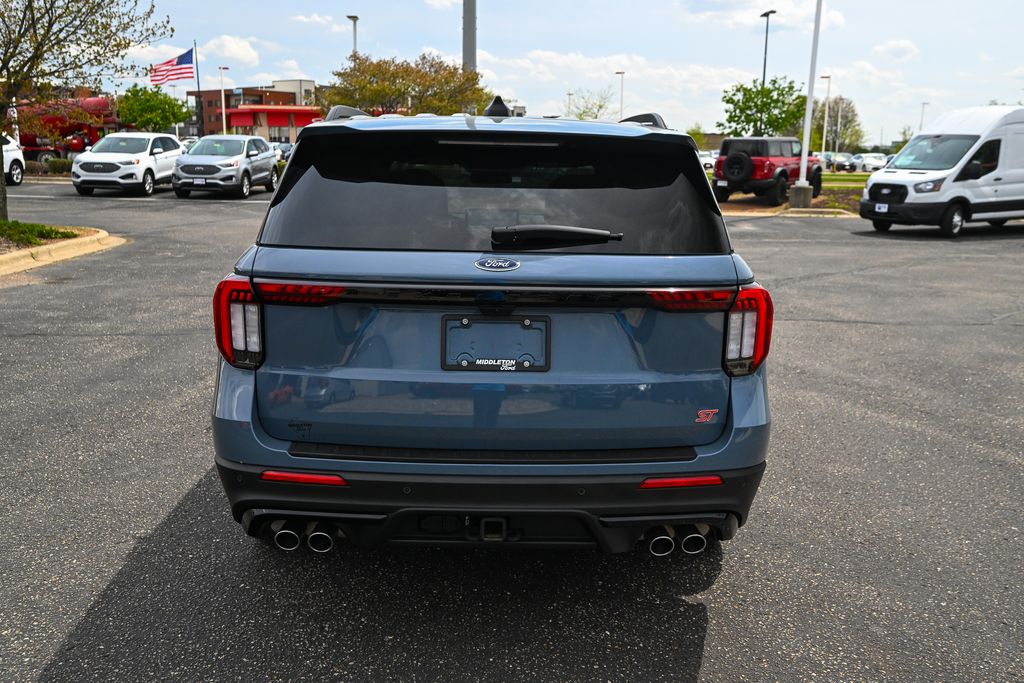 Used 2025 Ford Explorer - photo 8