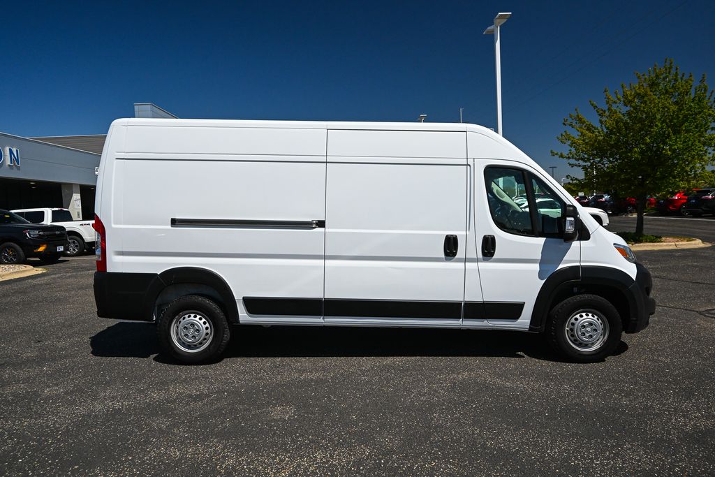 Used 2025 Ram ProMaster 3500 - photo 5