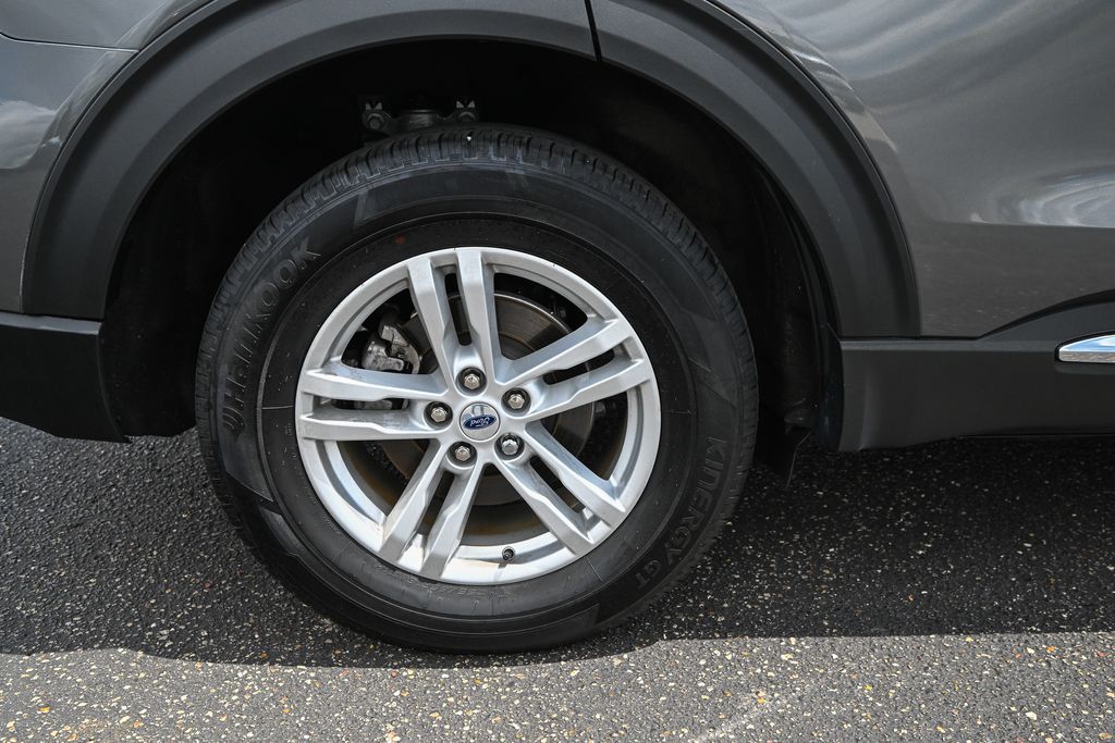 Used 2024 Ford Explorer - photo 16