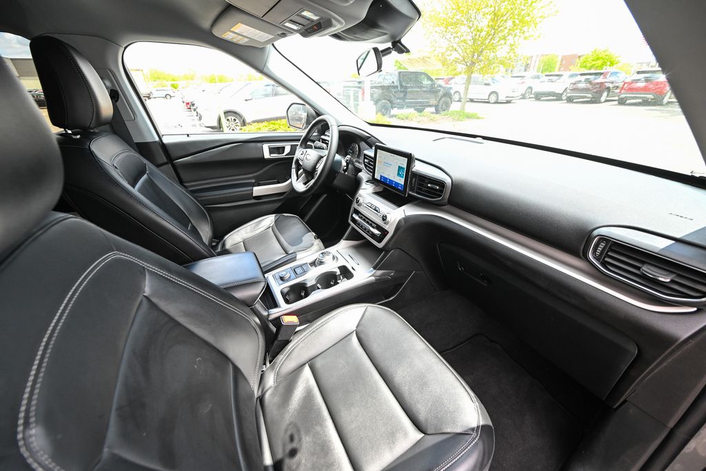 Used 2024 Ford Explorer - photo 27