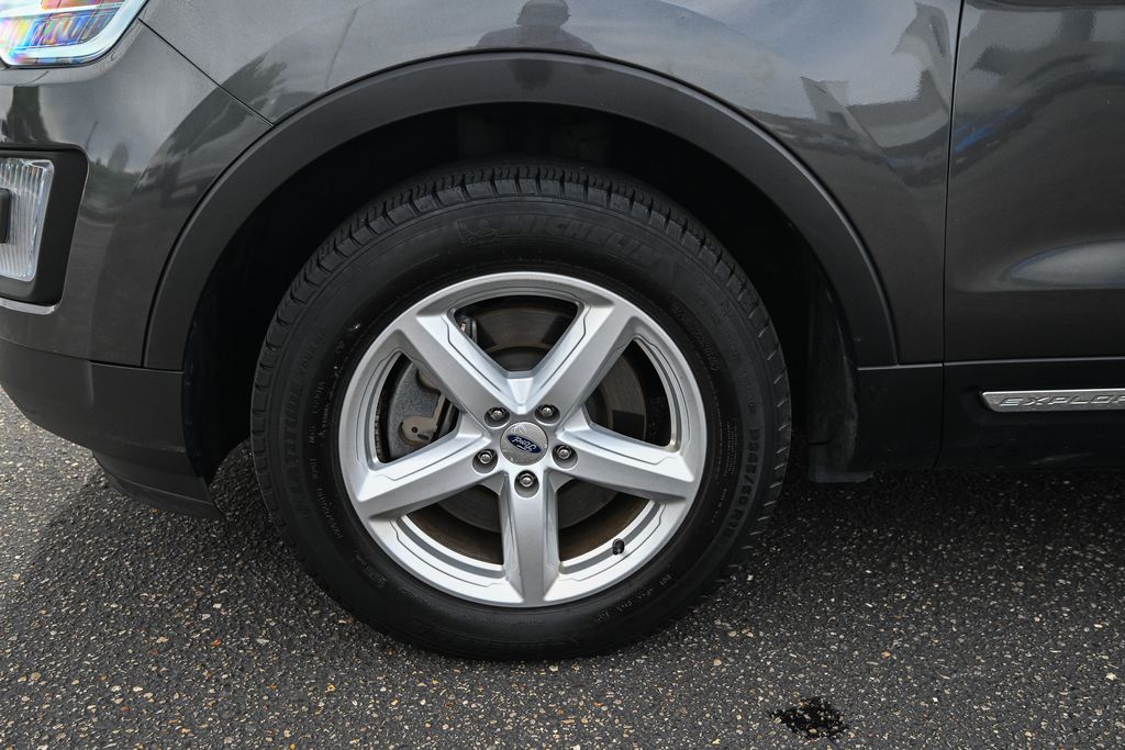 Used 2017 Ford Explorer - photo 13