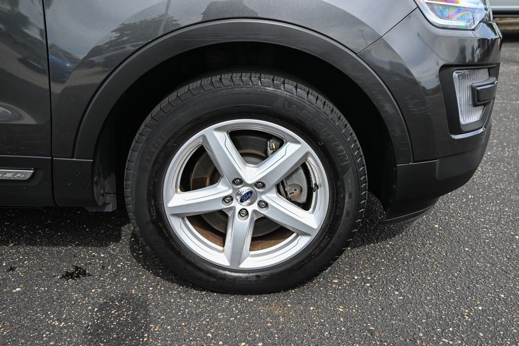 Used 2017 Ford Explorer - photo 16