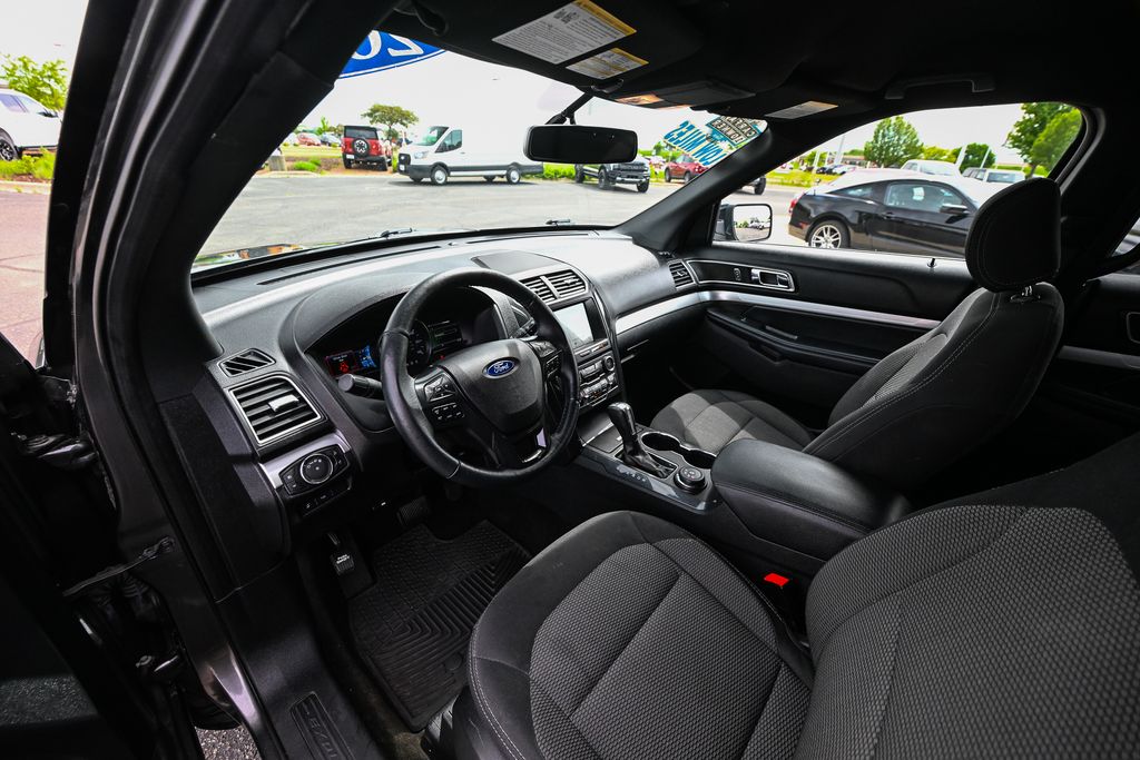 Used 2017 Ford Explorer - photo 19