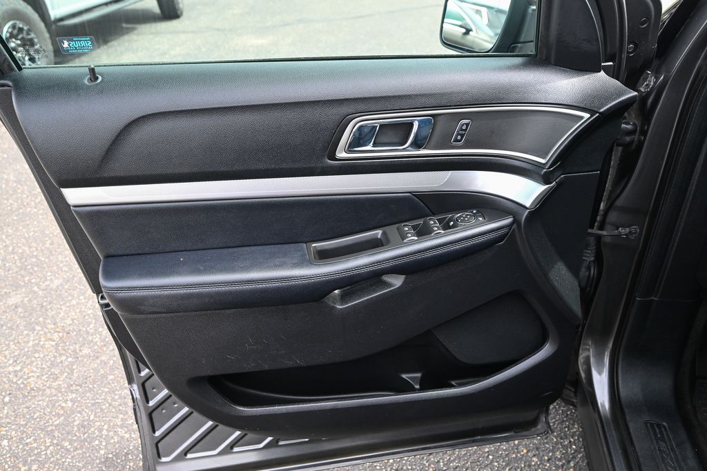 Used 2017 Ford Explorer - photo 21