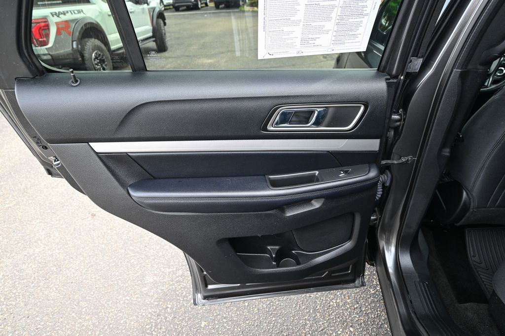 Used 2017 Ford Explorer - photo 24