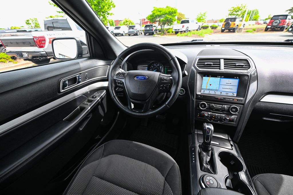 Used 2017 Ford Explorer - photo 33