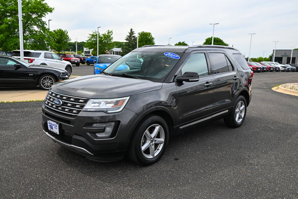 Used 2017 Ford Explorer - photo 10