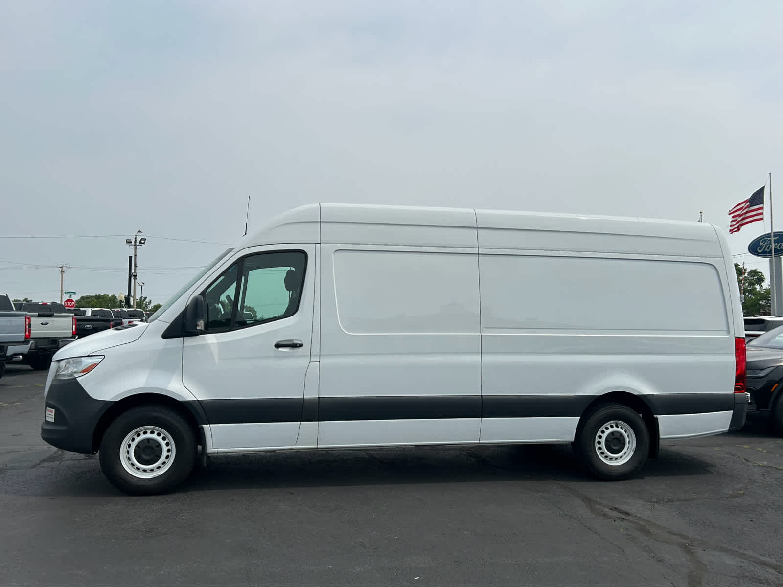 Used 2019 Freightliner Sprinter - photo 5