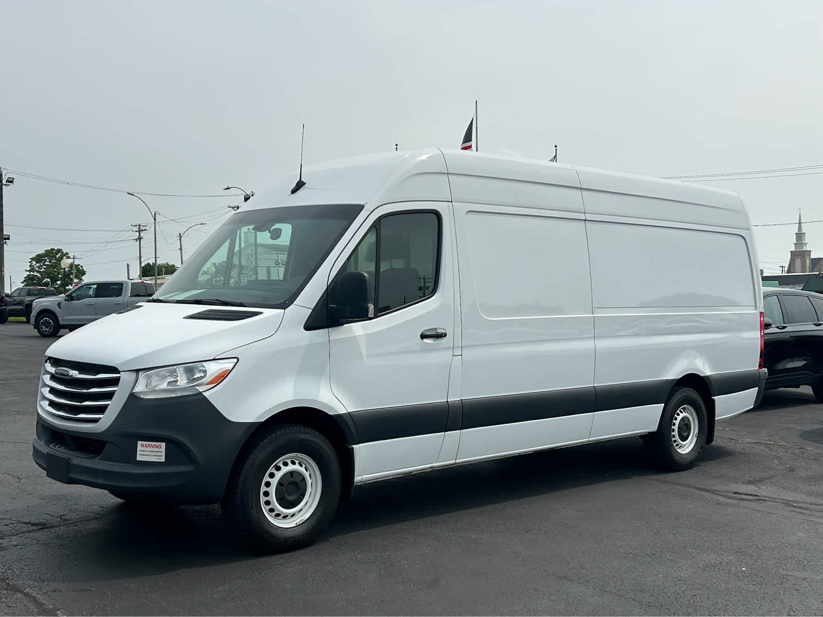 Used 2019 Freightliner Sprinter - photo 1