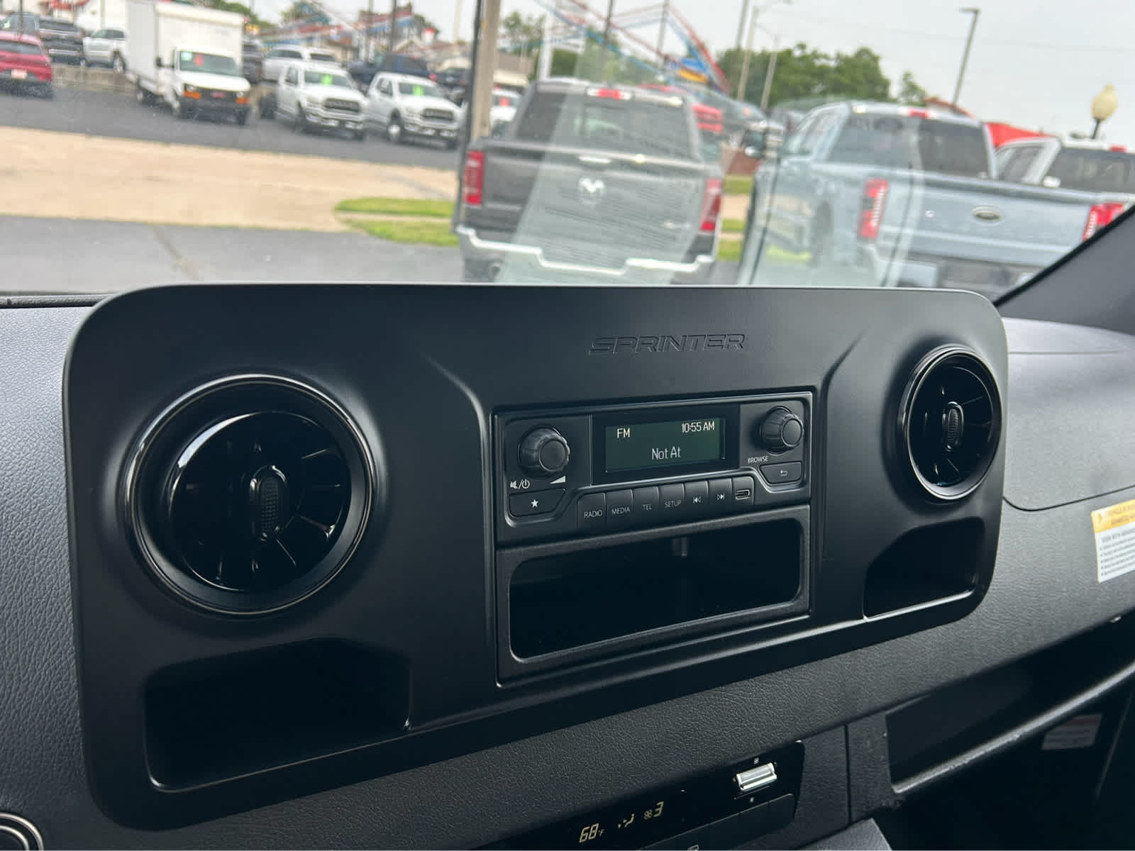 Used 2019 Freightliner Sprinter - photo 26