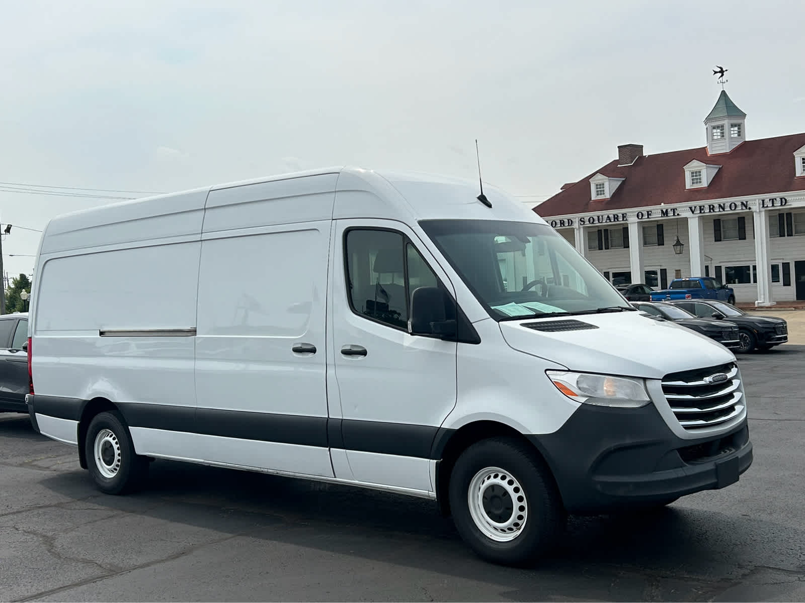 Used 2019 Freightliner Sprinter - photo 6