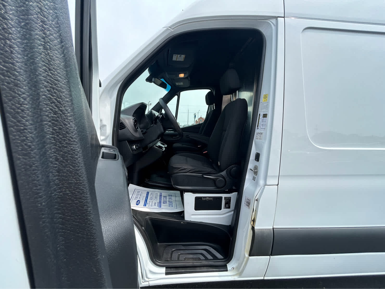 Used 2019 Freightliner Sprinter - photo 11