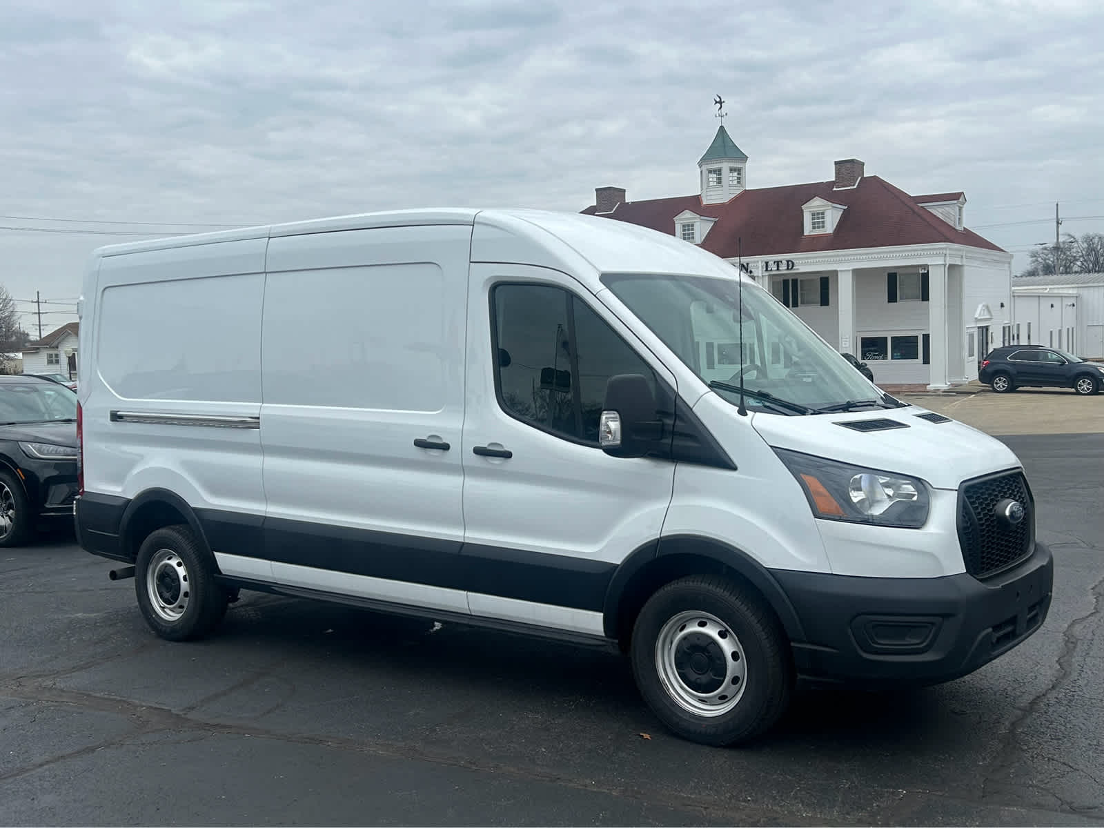 Used 2023 Ford Transit 250 - photo 6