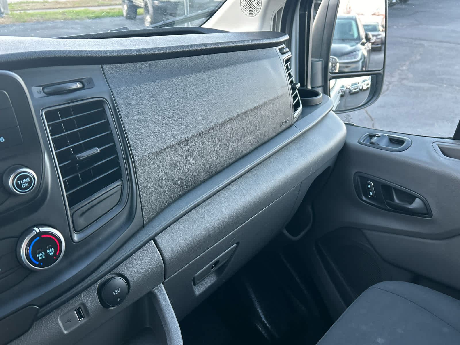 Used 2023 Ford Transit 250 - photo 36