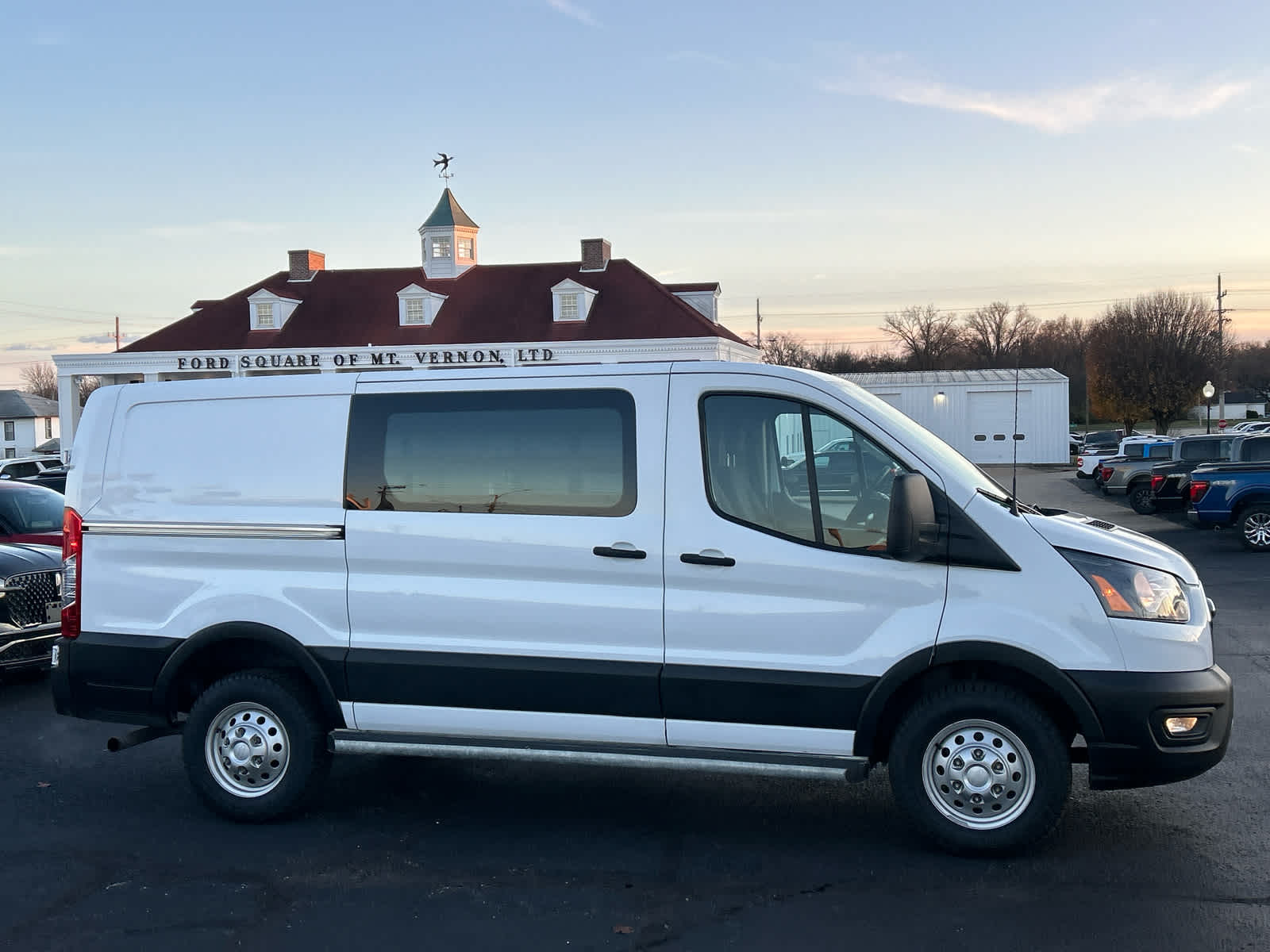 Used 2023 Ford Transit 250 - photo 7