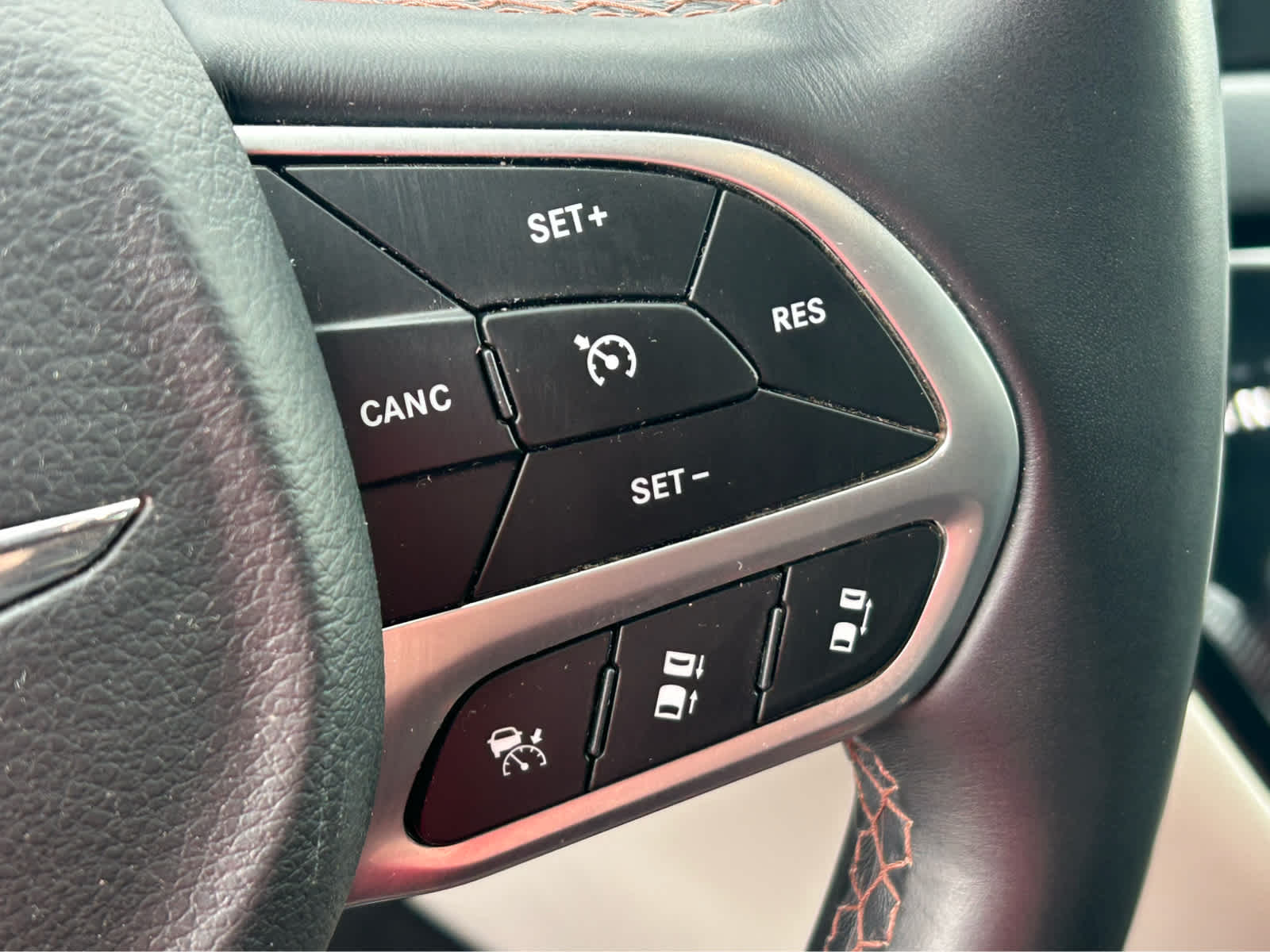 Used 2018 Chrysler Pacifica - photo 28