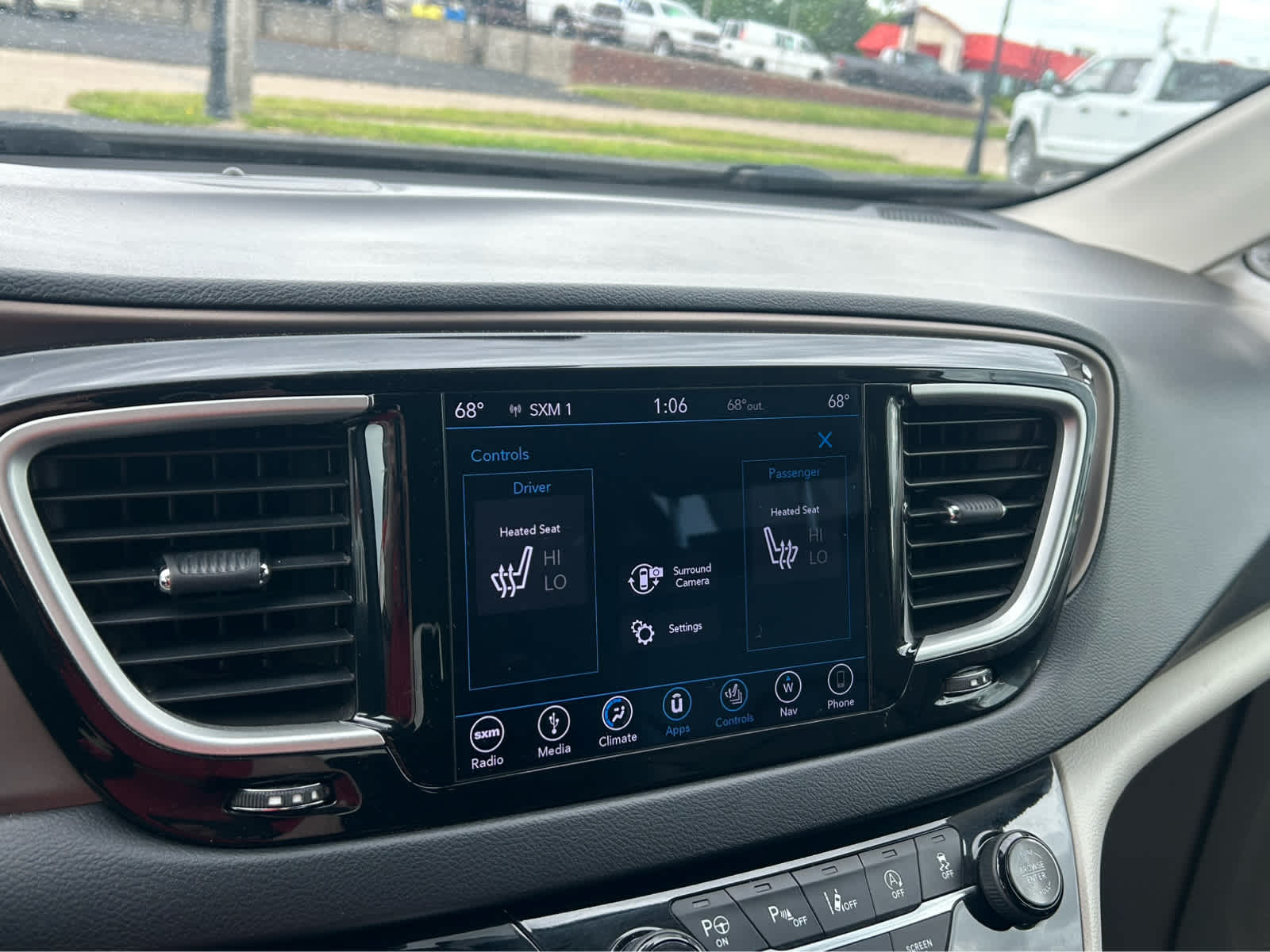 Used 2018 Chrysler Pacifica - photo 42