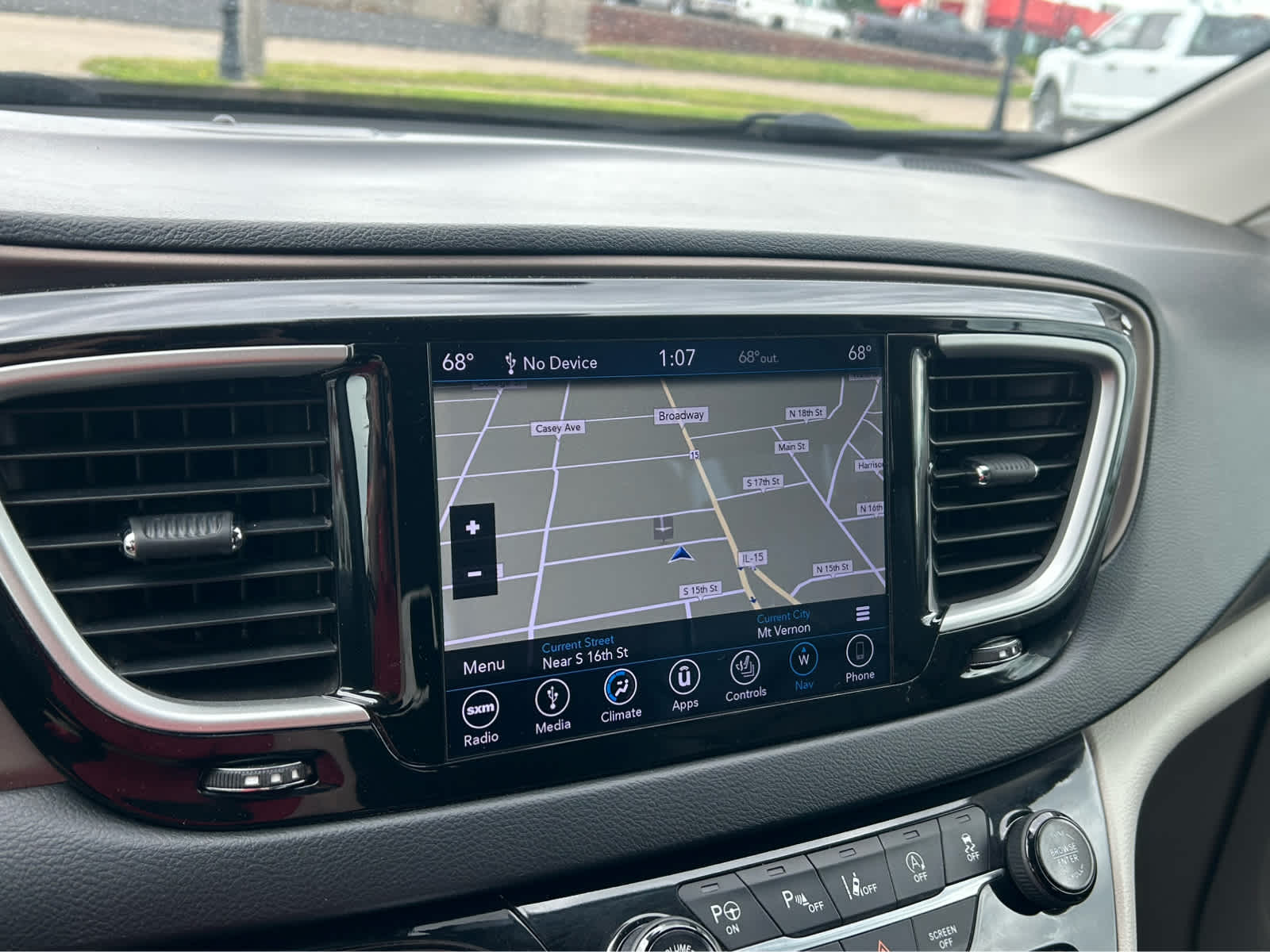 Used 2018 Chrysler Pacifica - photo 44