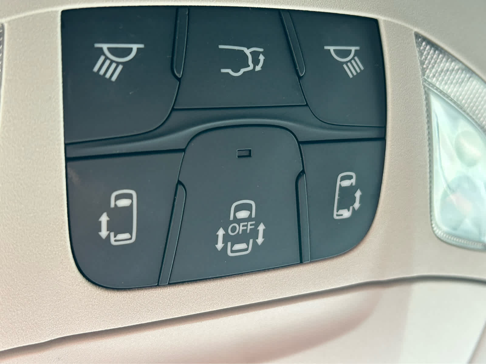 Used 2018 Chrysler Pacifica - photo 48