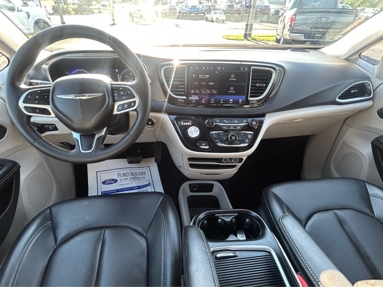 Used 2023 Chrysler Pacifica - photo 18