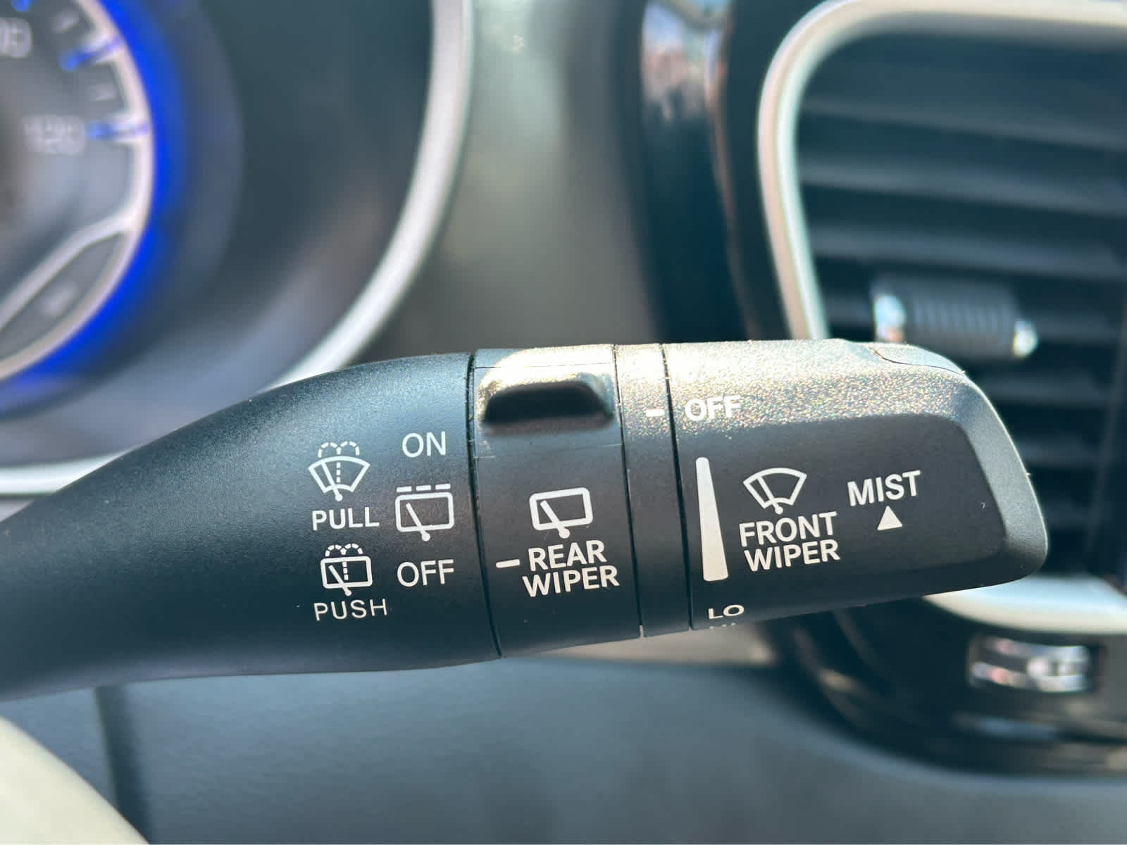 Used 2023 Chrysler Pacifica - photo 29