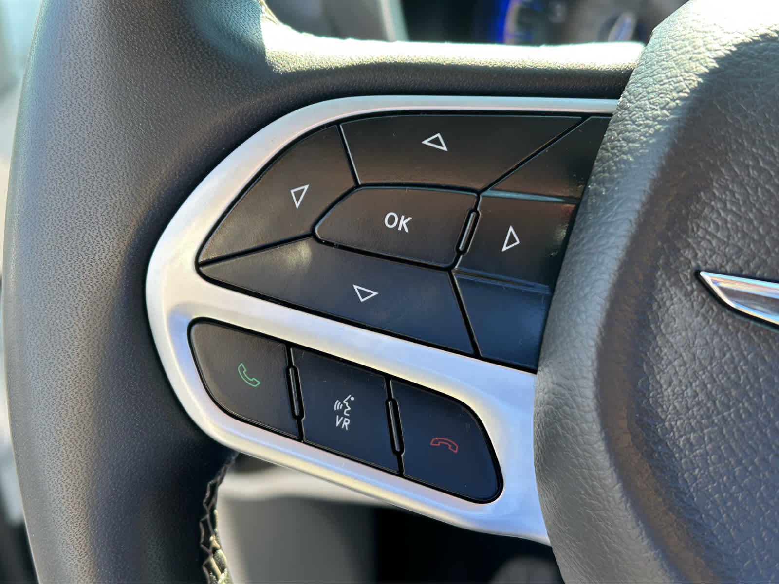 Used 2023 Chrysler Pacifica - photo 30