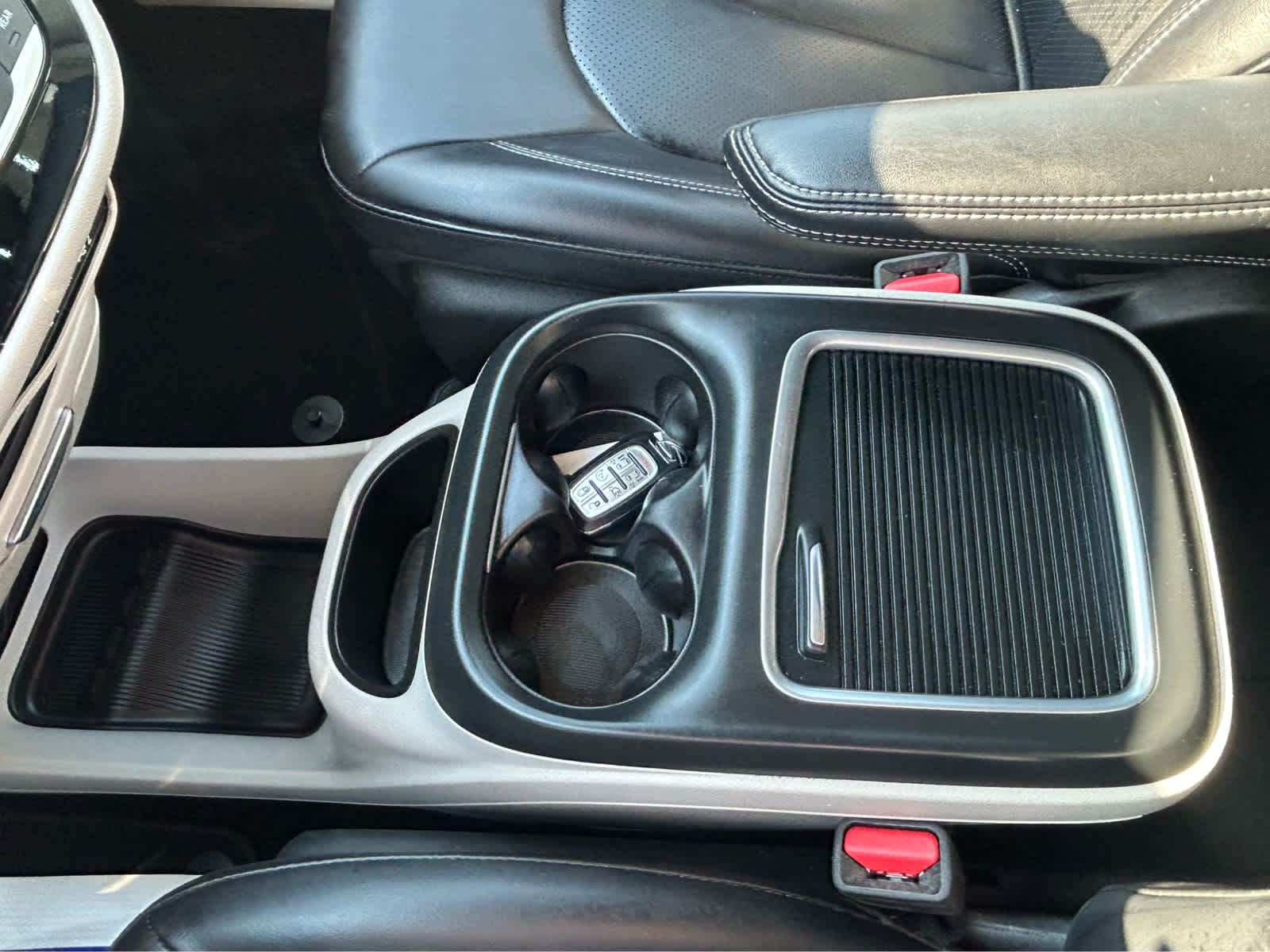 Used 2023 Chrysler Pacifica - photo 47
