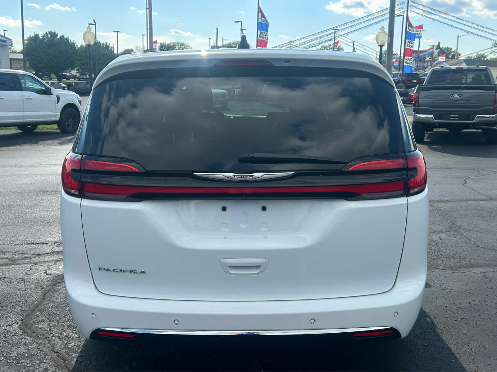 Used 2023 Chrysler Pacifica - photo 7