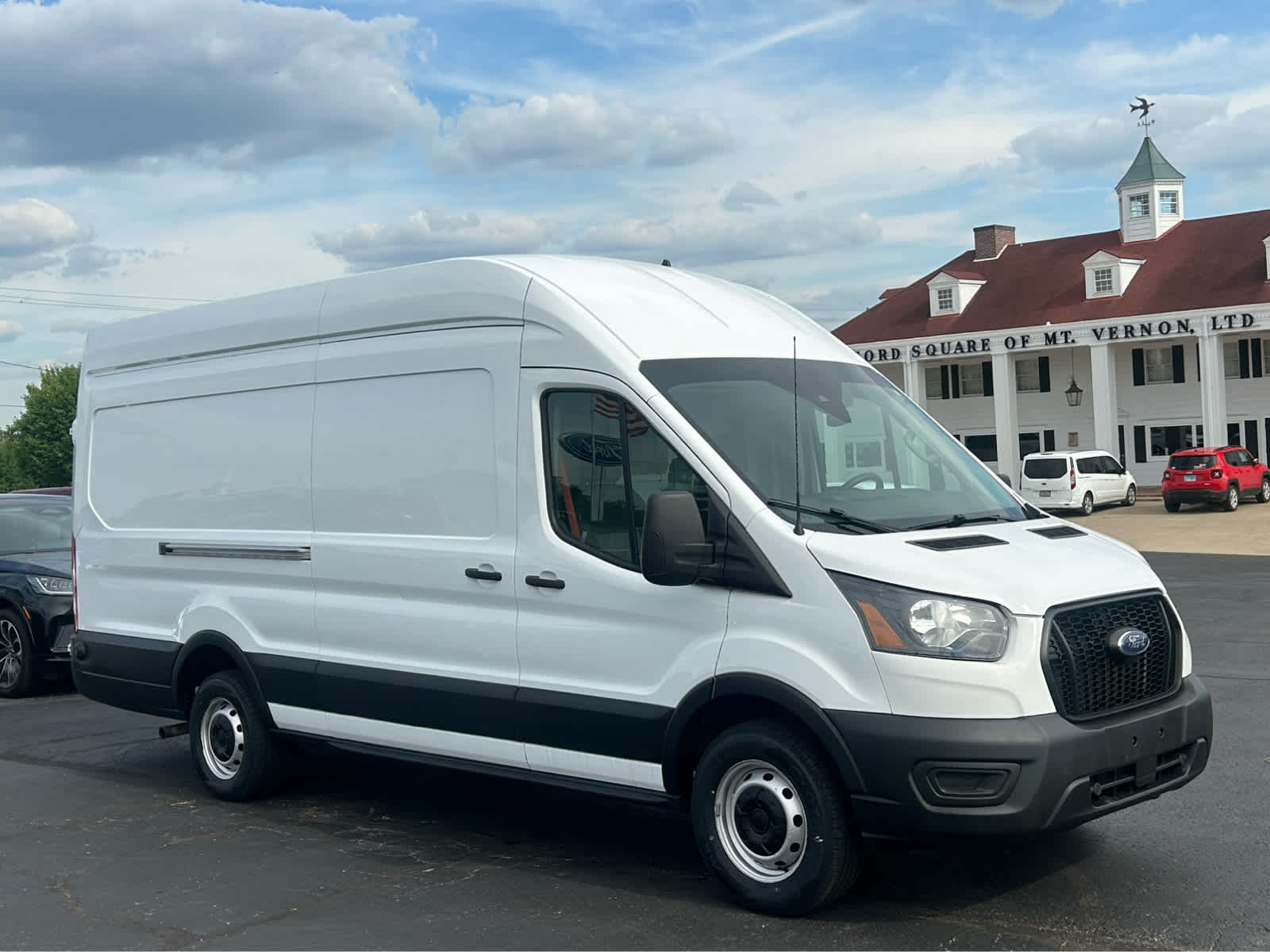 Used 2023 Ford Transit 250 - photo 5