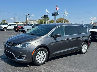 2018 Chrysler Pacifica FWD Minivan for sale #A673 - photo 2