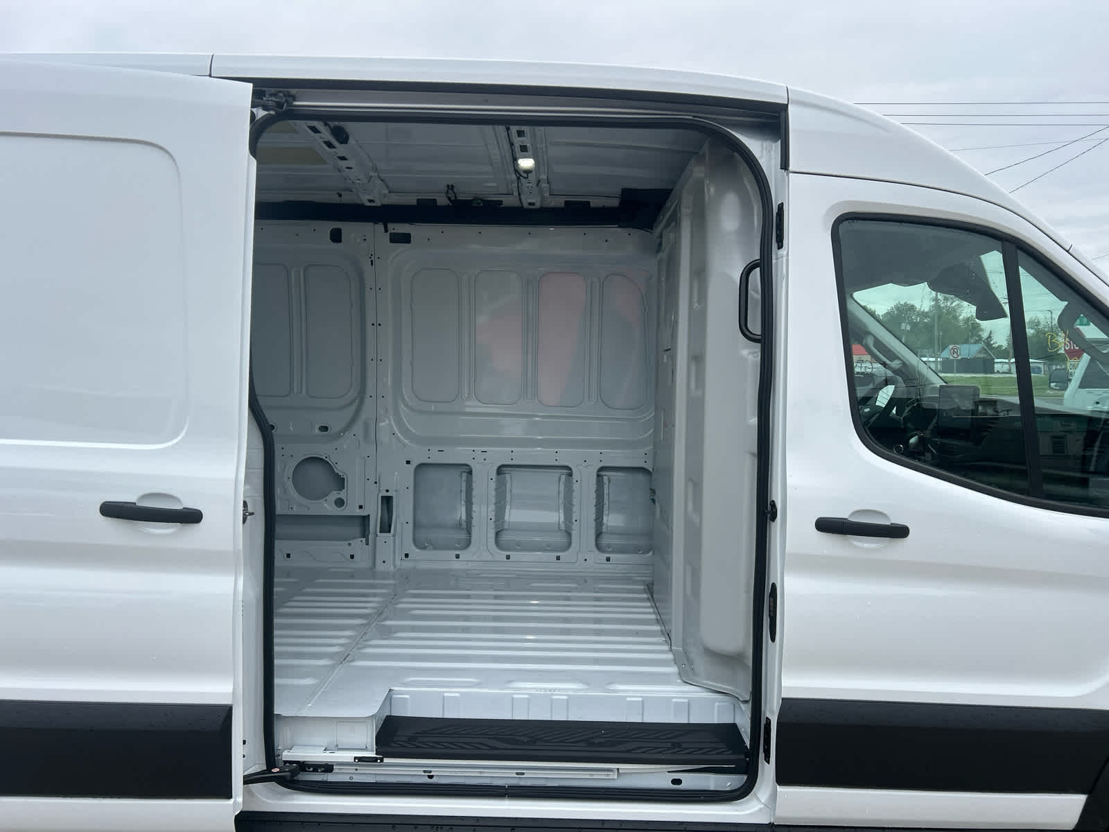 New 2026 Ford Transit 250 - photo 5