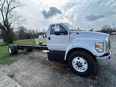 New 2027 Ford F-650 - photo 1
