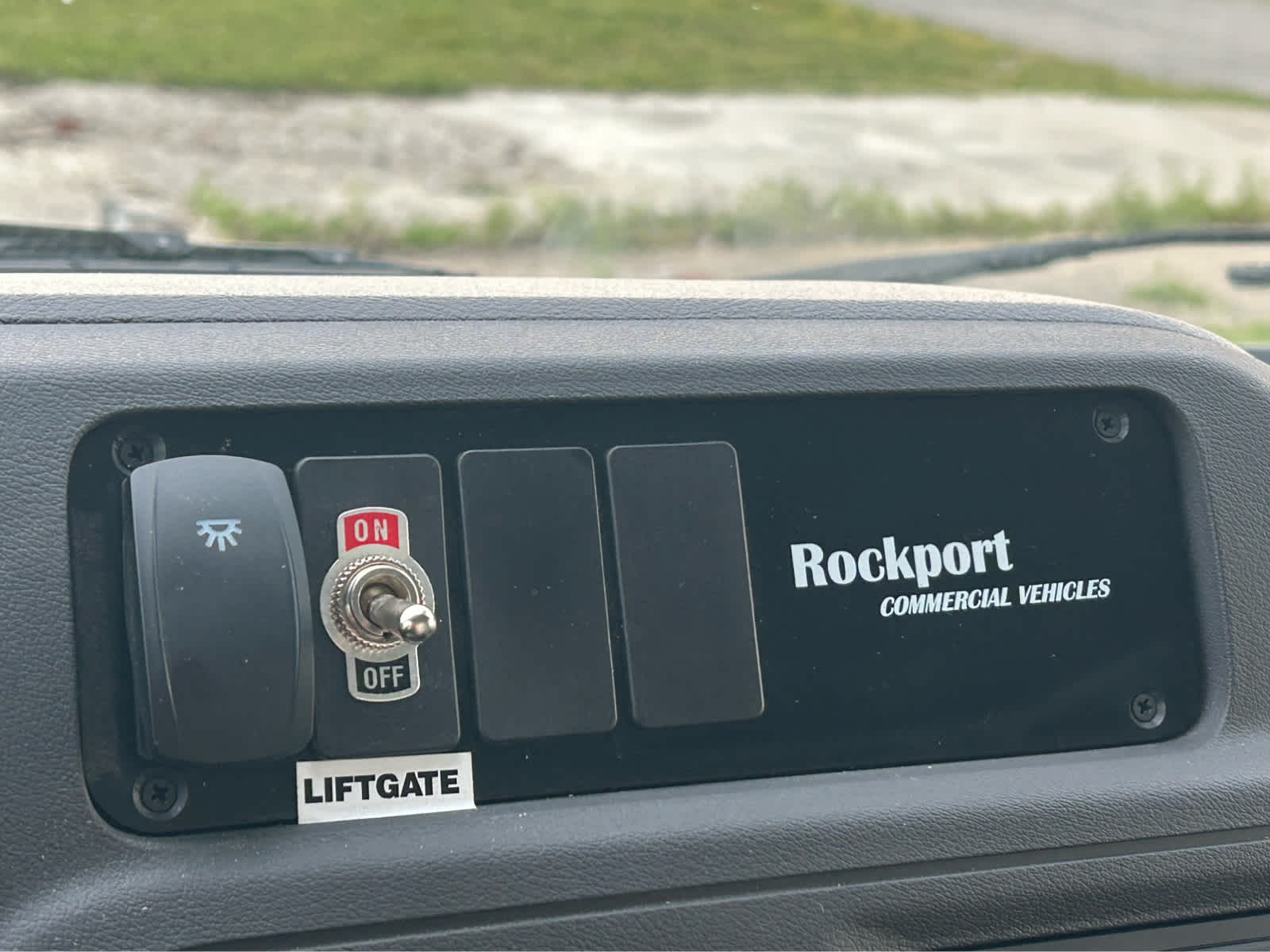 New 2027 Ford E-450 - photo 34