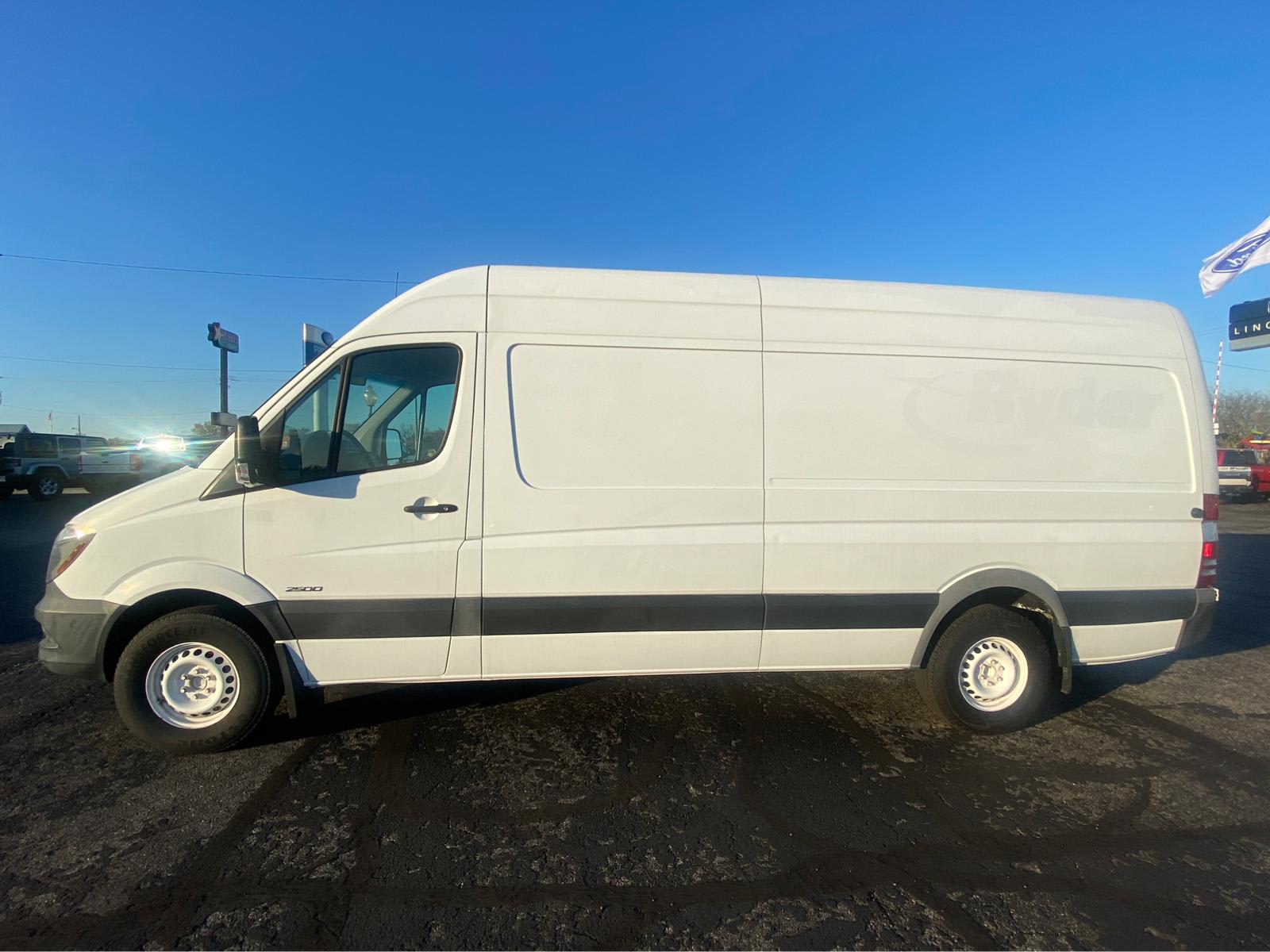 Used 2015 Freightliner Sprinter 2500 - photo 5