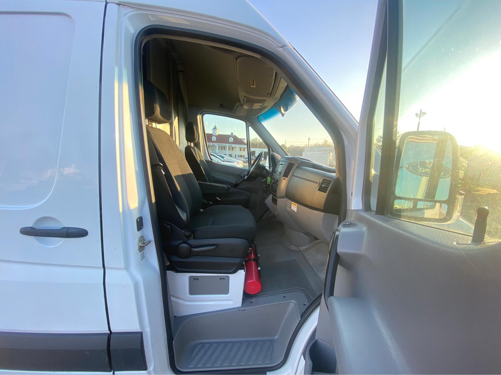 Used 2015 Freightliner Sprinter 2500 - photo 15