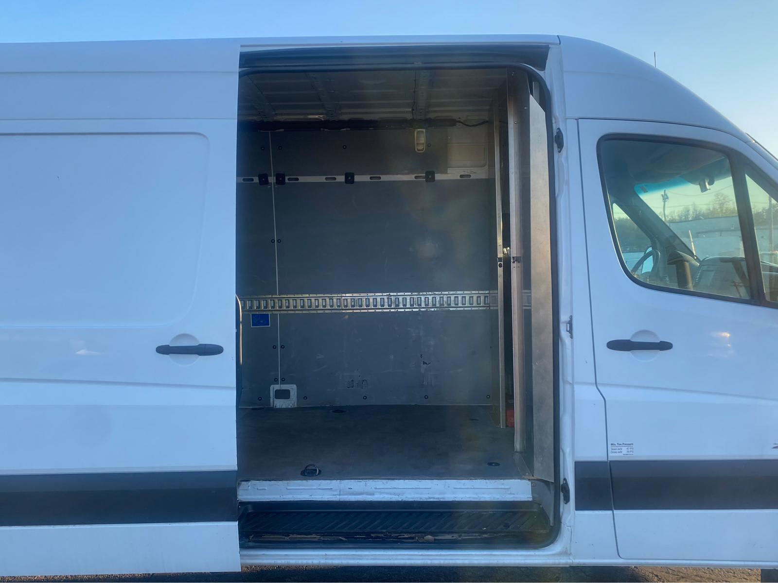 Used 2015 Freightliner Sprinter 2500 - photo 8