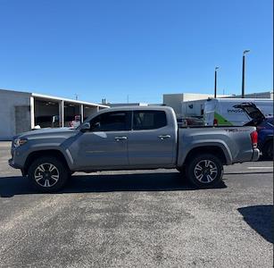 Used 2018 Toyota Tacoma - photo 1