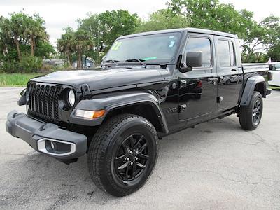 Used 2022 Jeep Gladiator - photo 1