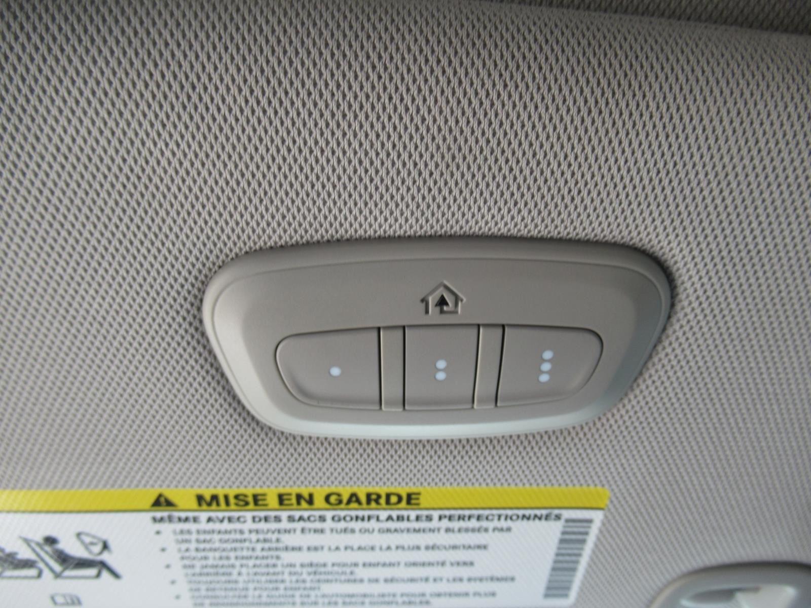Used 2018 Chrysler Pacifica - photo 24