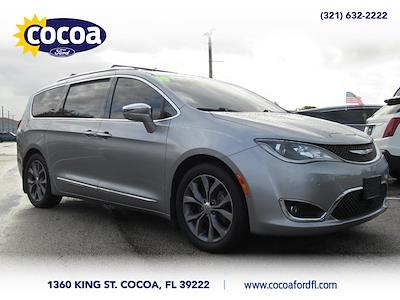 Used 2019 Chrysler Pacifica - photo 1