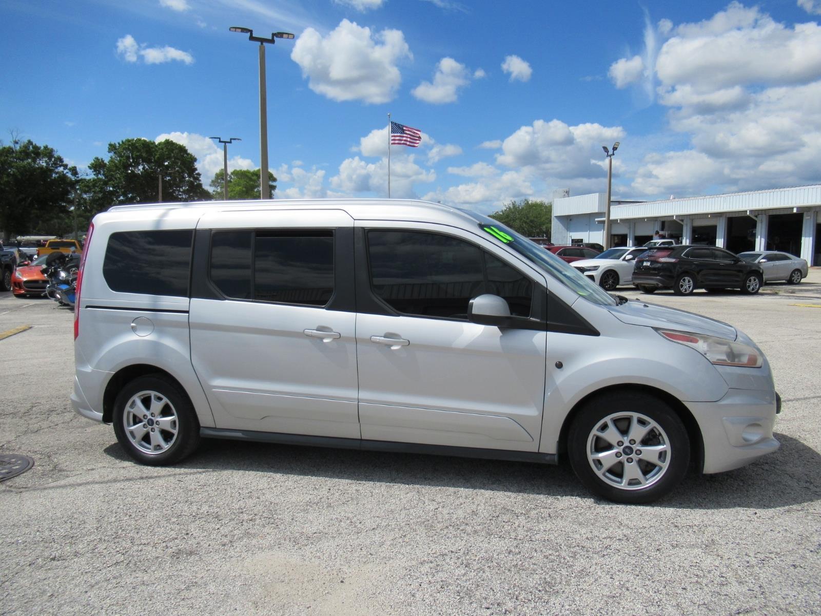 Used 2016 Ford Transit Connect - photo 2