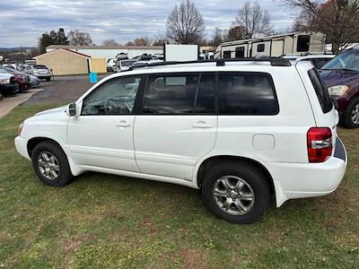 Used 2005 Toyota Highlander for sale #072319 - photo 2