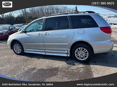 Used 2008 Toyota Sienna - photo 1