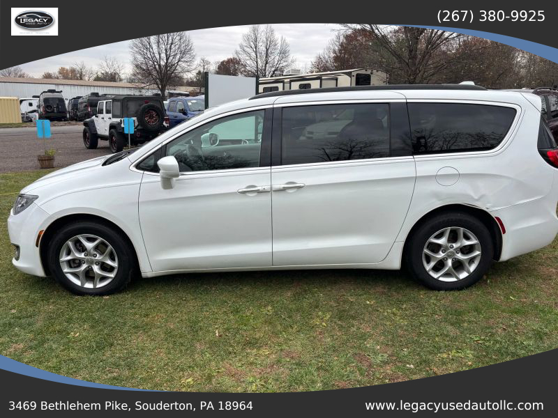 Used 2018 Chrysler Pacifica - photo 53