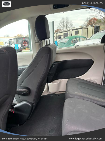 Used 2018 Chrysler Pacifica - photo 19